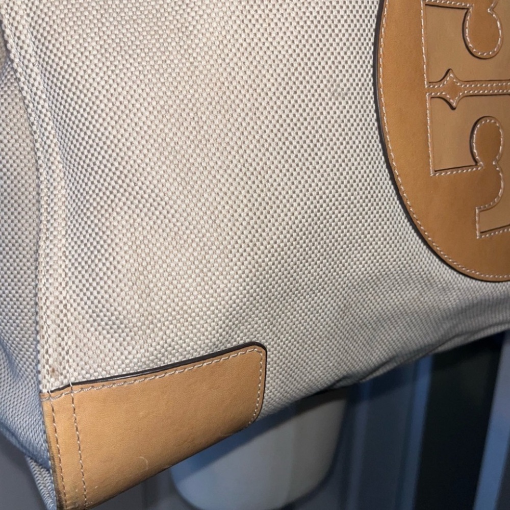 Tory Burch Ella canvas summer tote! - Picture 3 of 5